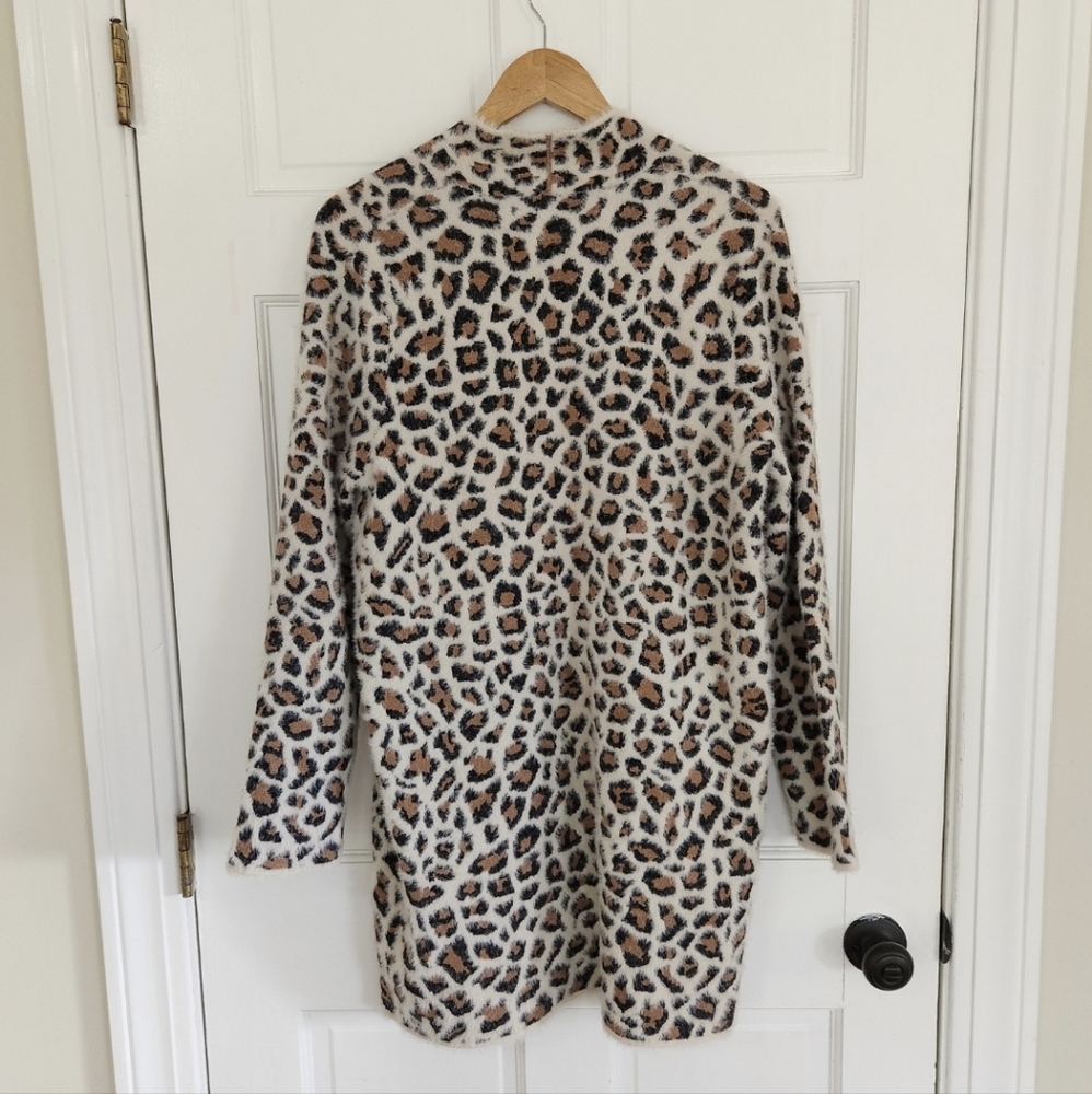Alya Fuzzy Leopard Cardigan - Picture 3 of 5